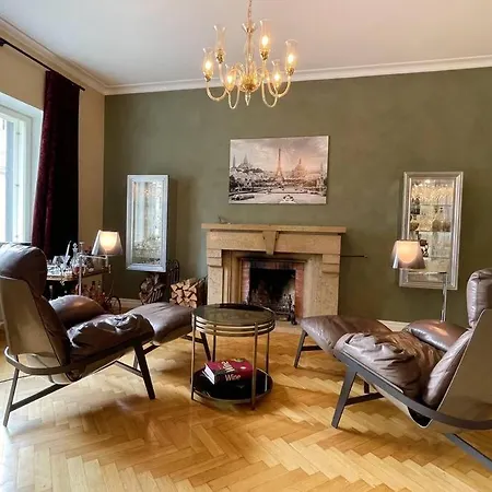 Spacious In Center *