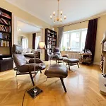 Spacious In Center